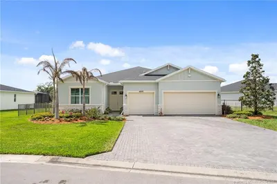 4855 Brookhaven Mnr SW, Vero Beach – Single Family Residence for sale