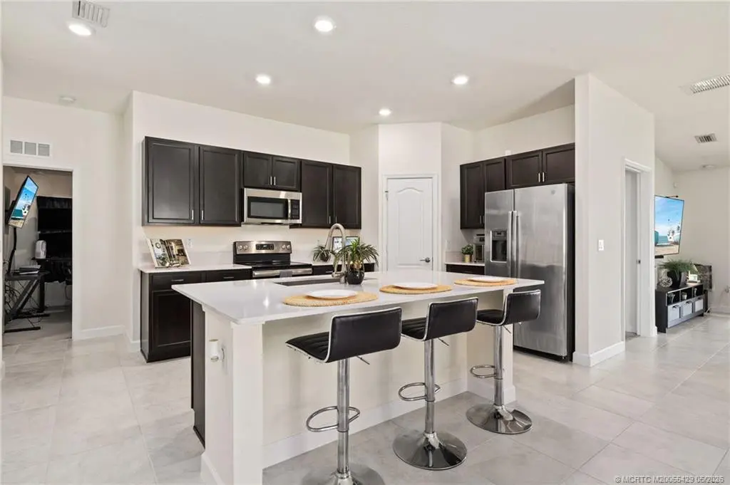 Photo 5 at 4234 Birkdale Drive, Fort Pierce