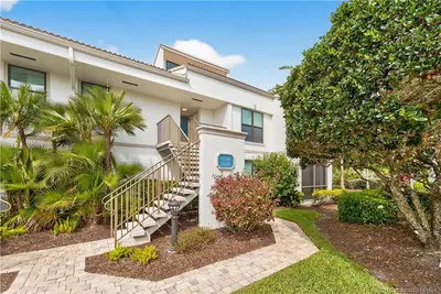 13264 Harbour Ridge Boulevard 8B, Palm City – Condominium for sale