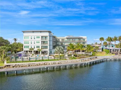 41 SW Seminole Street 208, Stuart – sold