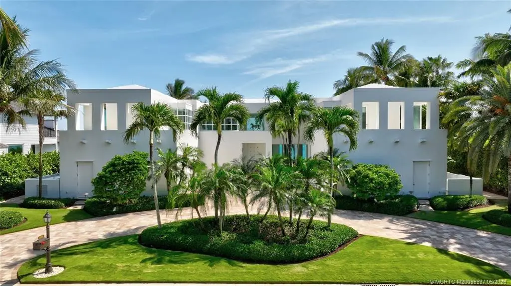 Grand and elegant at 7034 SE Harbor Circle, Stuart