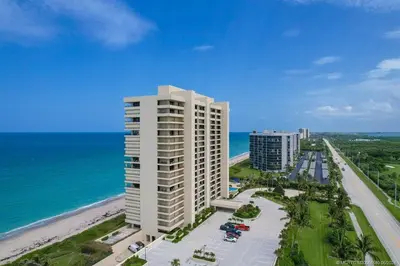 8750 S Ocean Drive 50, Jensen Beach – sold