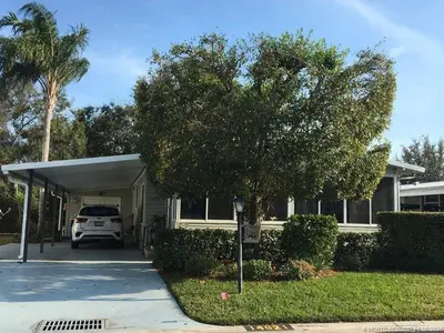 14621 SW Divot Drive, Indiantown – sold