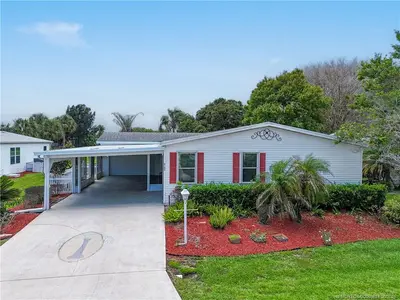 8155 13th Hole Drive, Port St. Lucie – sold