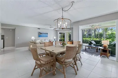 5152 SE Club Way 104, Stuart – Condominium for rent