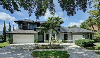 18421 Lake Bend Drive, Jupiter – Single Family Residence for sale