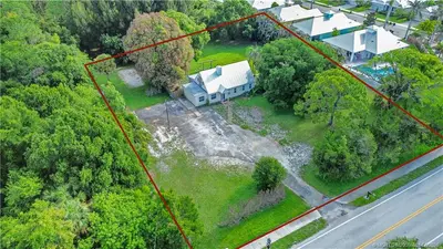 1699 NW Britt Road, Stuart – Single Family Residence for sale
