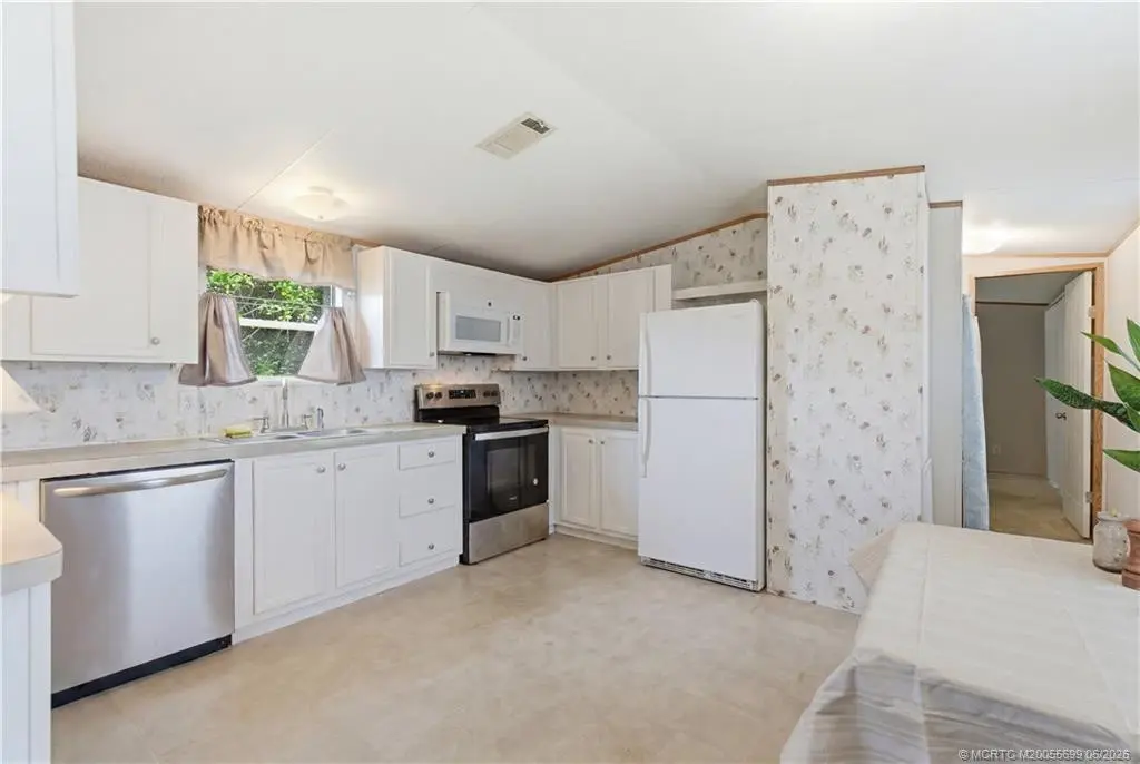 Photo 5 at 4646 SE Circle Way, Stuart