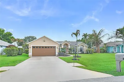 526 NE Vanda Terrado, Jensen Beach – sold
