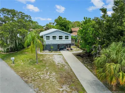 3027 SW Cedar Trail, Palm City – Single Family Residence for sale