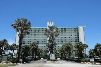 9940 S Ocean Drive 809, Jensen Beach – Condominium for sale
