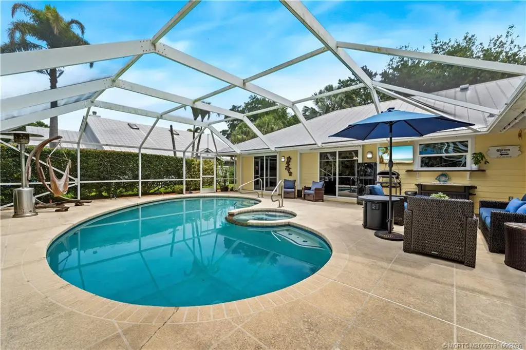 Photo 3 at 972 SW Hunt Club Circle, Palm City