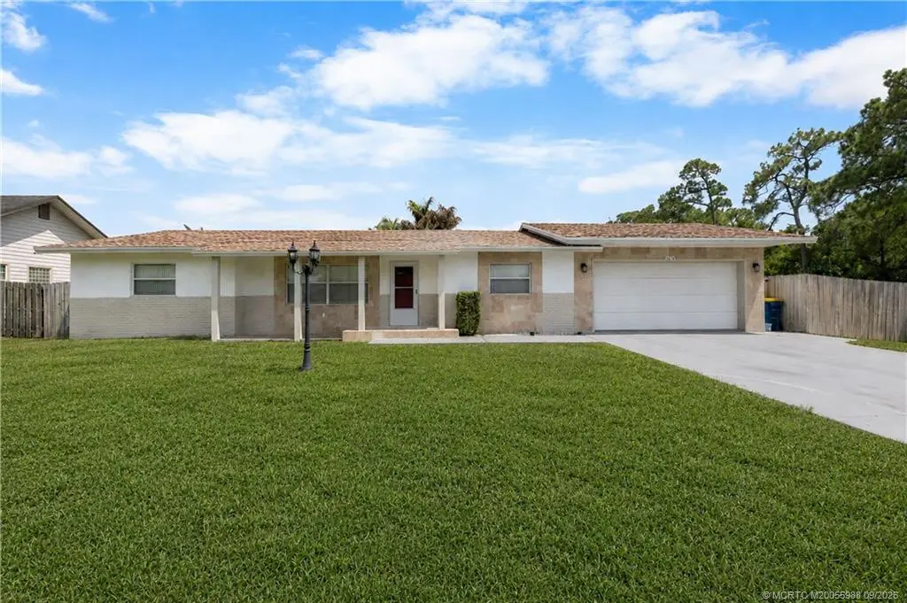 Photo 3 at 1670 SE Madison Street, Stuart