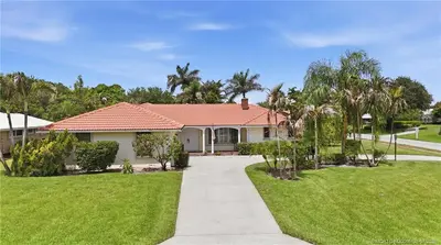 3131 SE Fairway, Stuart – sold