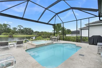 208 SE Via Tirso, Port St. Lucie – Single Family Residence for sale
