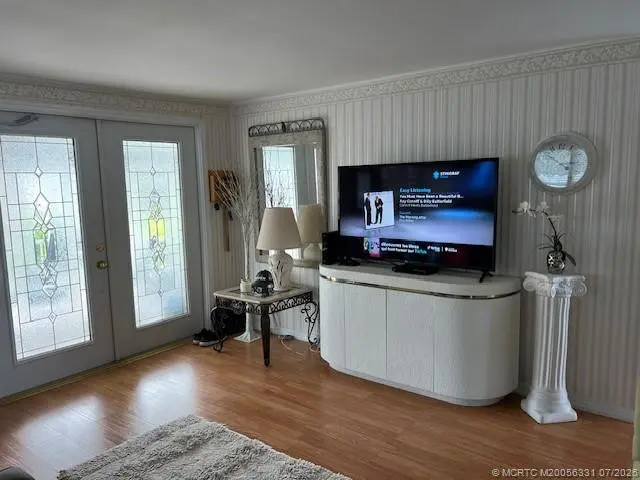Photo 3 at 6387 Elm Lane, Lantana