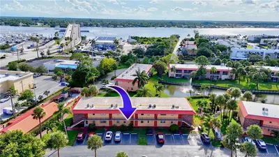 1983 SW Palm City Road C, Stuart – sold