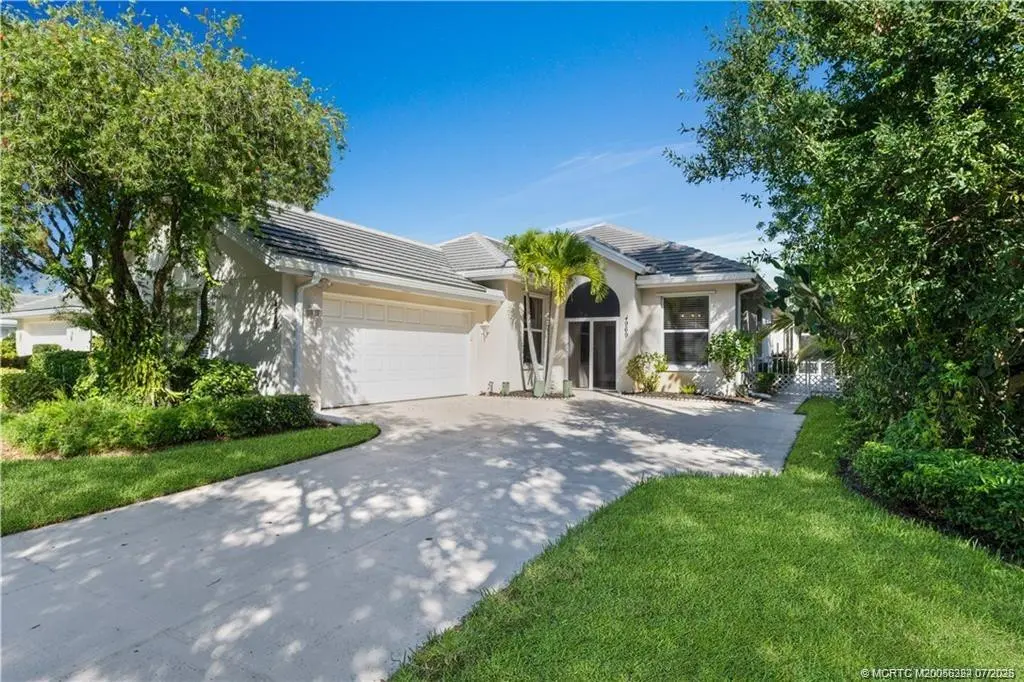 Photo 5 at 4969 SE Heartleaf Terrace, Hobe Sound