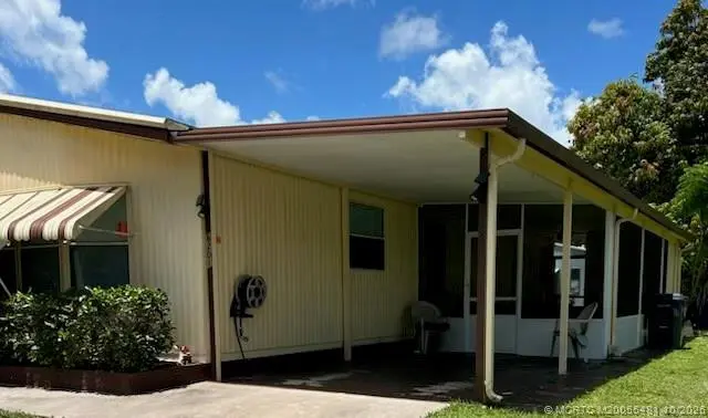 Photo 5 at 6201 Holly Lane, Lantana