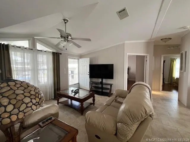 Photo 4 at 6120 Holly Lane, Lantana