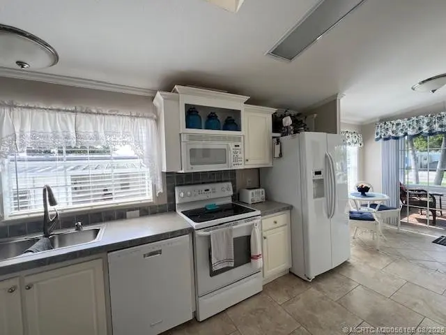 Photo 6 at 6120 Holly Lane, Lantana