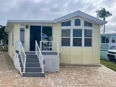 691 Nettles Boulevard, Jensen Beach – Manufactured Home for sale