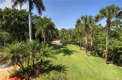 68 S Sewalls Point Road, Stuart – Single Family Residence for sale