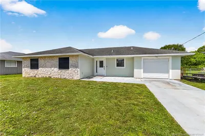 5909 Cassia Drive, Fort Pierce – sold