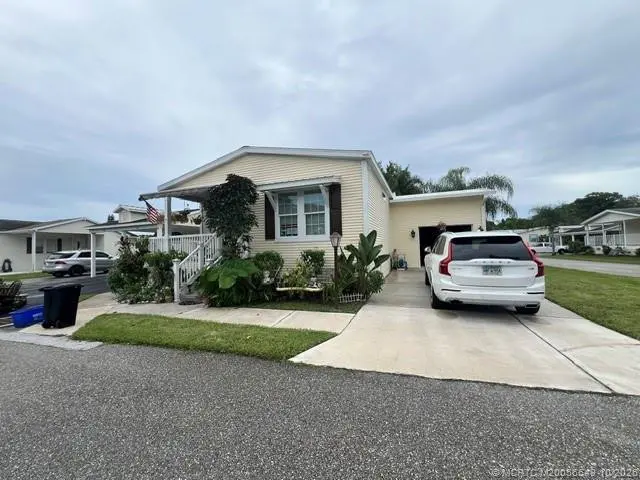 Photo 1 at 2555 Pga Boulevard 425, Palm Beach Gardens