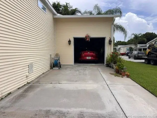 Photo 3 at 2555 Pga Boulevard 425, Palm Beach Gardens