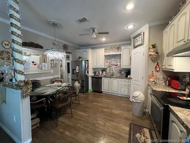 Photo 6 at 2555 Pga Boulevard 425, Palm Beach Gardens