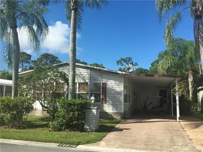 16276 SW Indianwood Circle B-31, Indiantown – sold