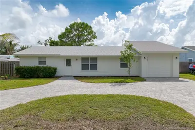 8300 SE Camellia Drive, Hobe Sound – sold