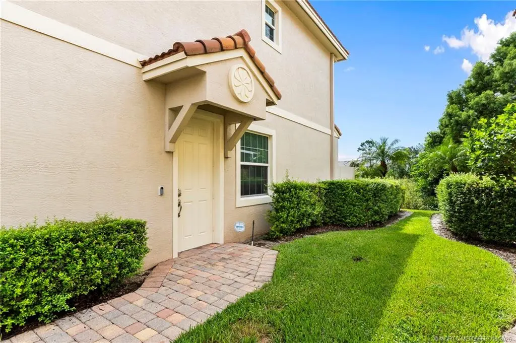 Photo 7 at 650 SW Glen Crest Way, Stuart