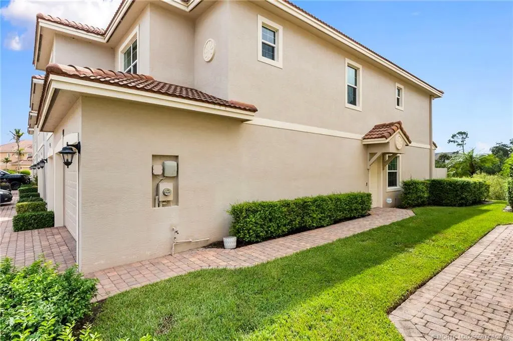 Photo 8 at 650 SW Glen Crest Way, Stuart