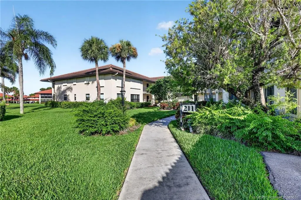 Photo 2 at 211 SW South River Drive 203, Stuart