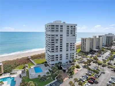 9960 S Ocean Drive 302, Jensen Beach – Condominium for sale