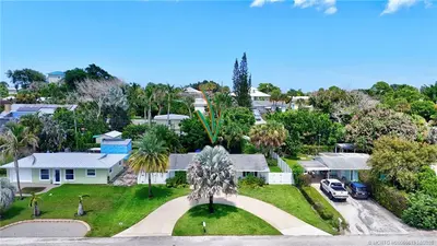 4121 NE Cheri Drive, Jensen Beach – sold