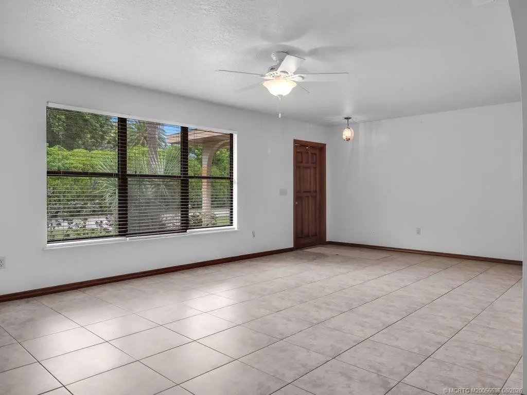 Photo 7 at 104 Sheridan Lane, Jensen Beach