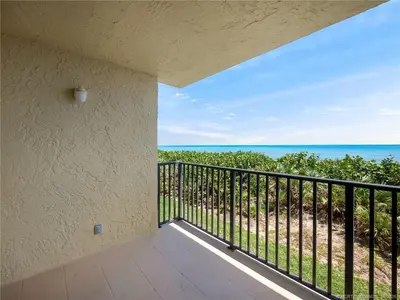 7380 S Ocean Drive 220, Jensen Beach – Condominium for sale