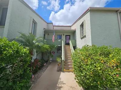 5433 SE Miles Grant Road E-205, Stuart – Condominium for sale