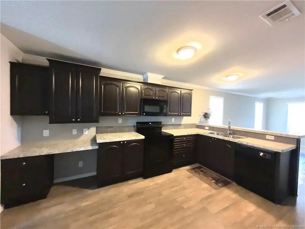 Photo 4 at 4185 2nd Court, Lantana