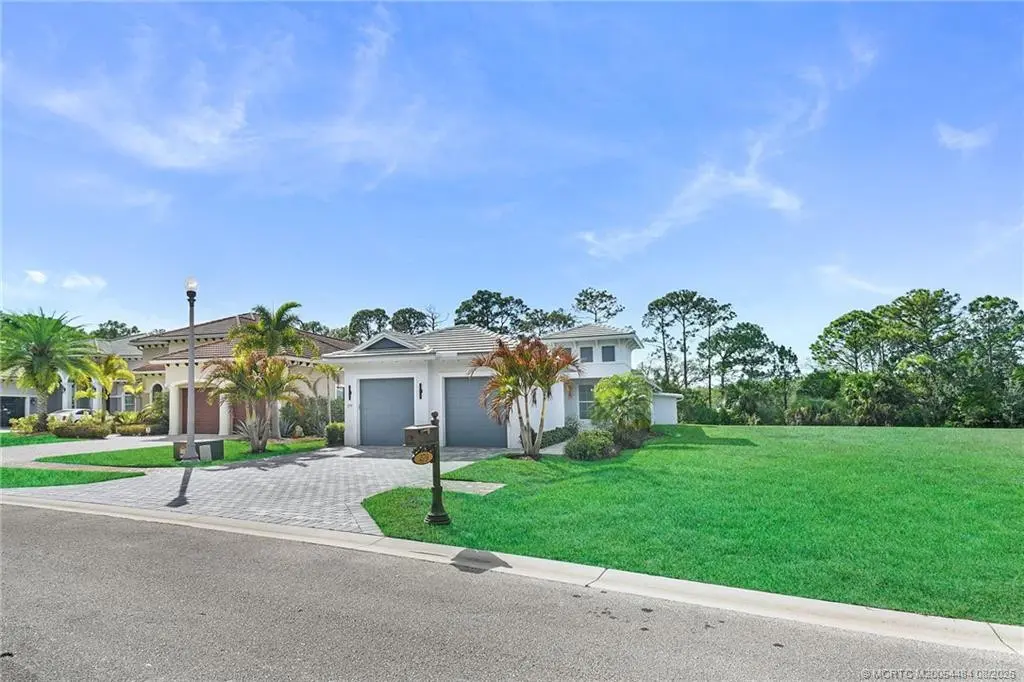 Photo 3 at 279 SE Via Bisento, Port St. Lucie