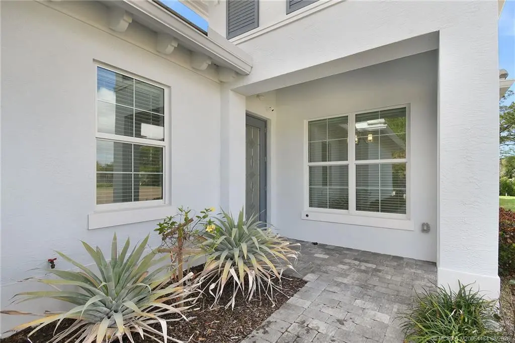Entrance at 279 SE Via Bisento, Port St. Lucie