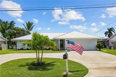 1364 SW Egret Way, Palm City – Single Family Residence for sale
