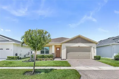 396 SE Mulberry Way, Port St. Lucie – Single Family Residence for sale