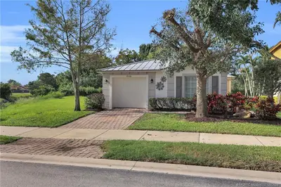 4526 SE Graham Drive, Stuart – Single Family Residence for sale