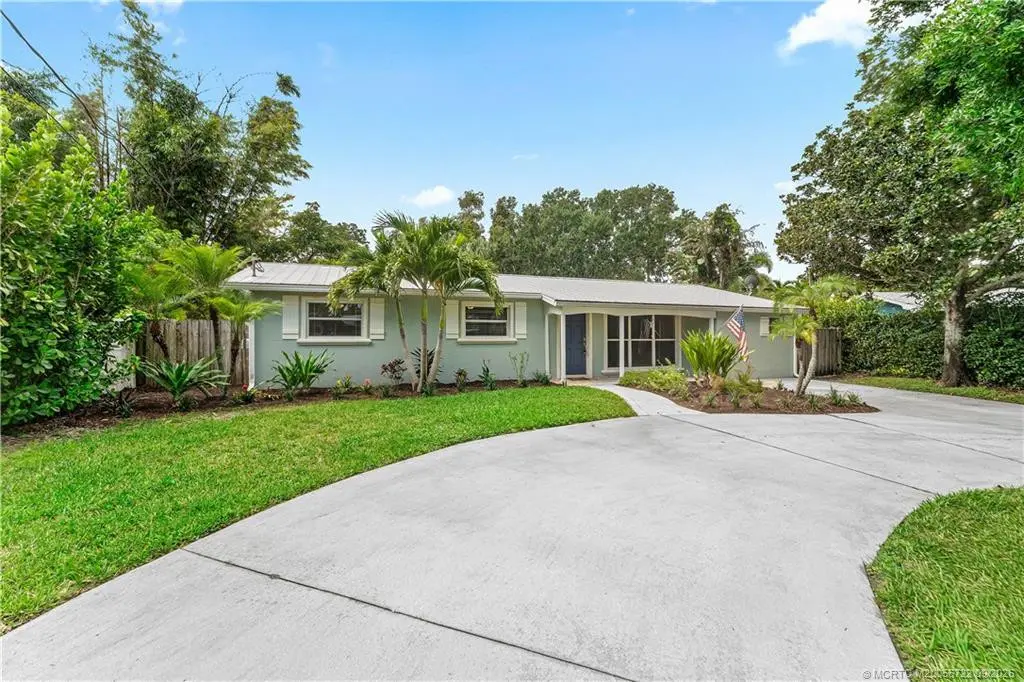 Photo 3 at 502 SE Edgewood Drive, Stuart