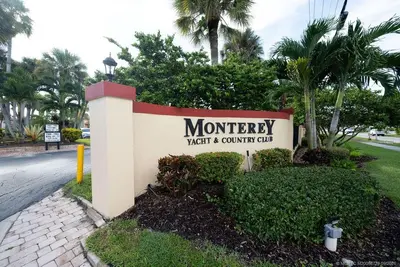 1983 SW Palm City Road F, Stuart – Condominium for sale