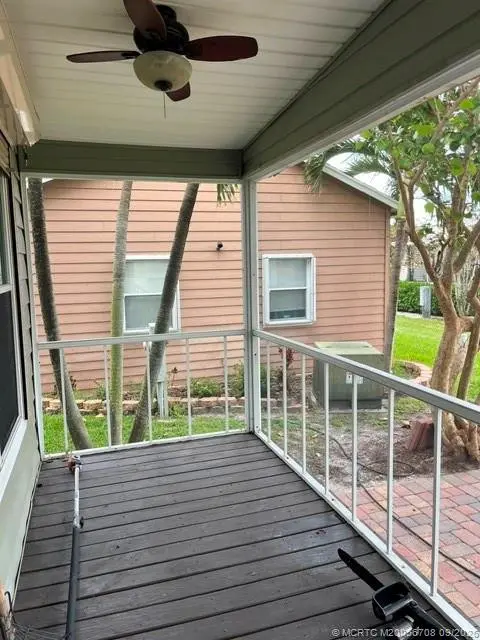 Photo 2 at 4080 5th Avenue, Lantana
